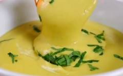 Крем суп из кабачков с плавленым сыром