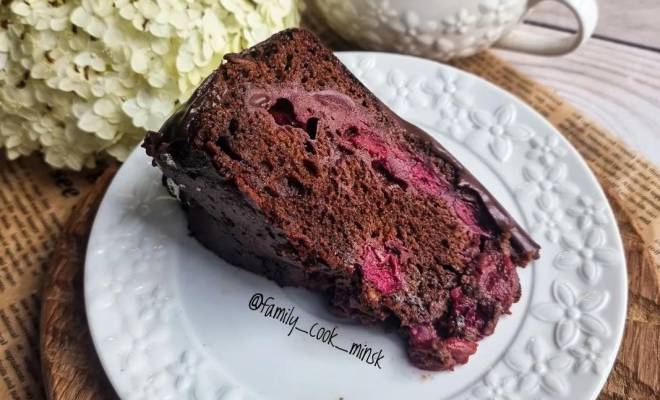 Шоколадный пирог с вишней в духовке рецепт