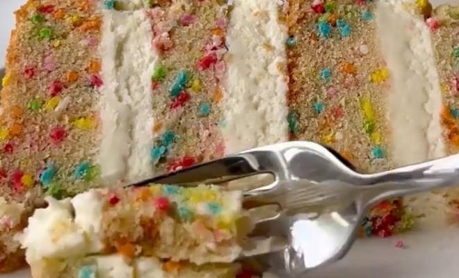 Радужный ванильный торт с кремом чиз пасхальный рецепт