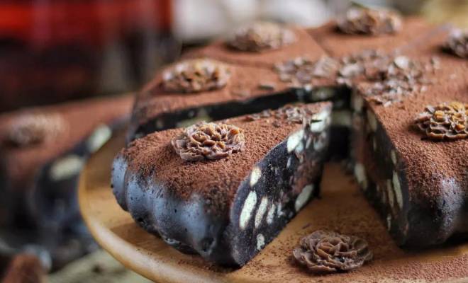 Шоколадный торт из печенья и сгущенки без выпечки рецепт