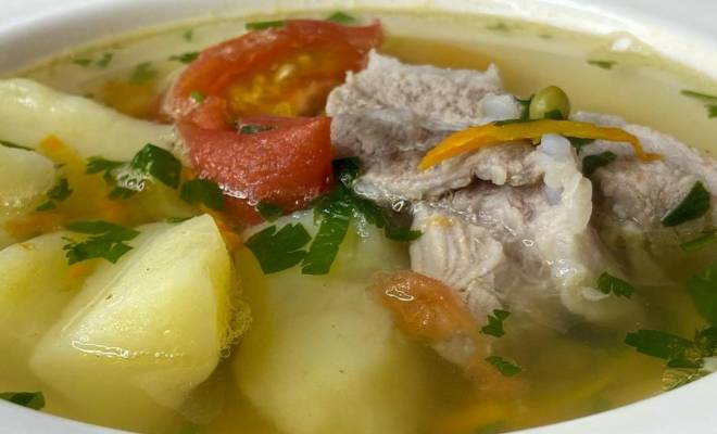Суп с мясом, помидорами, картошкой, луком и перцем рецепт