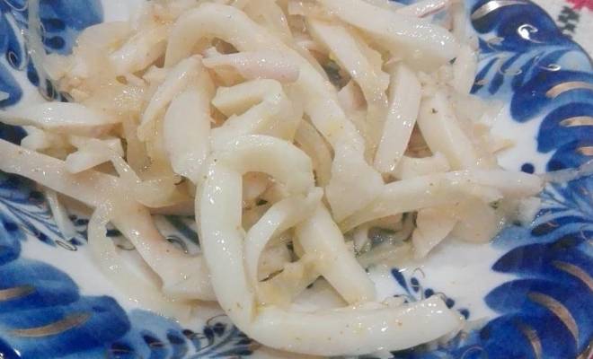 Закуска Хе из кальмаров по корейски с луком и чесноком рецепт
