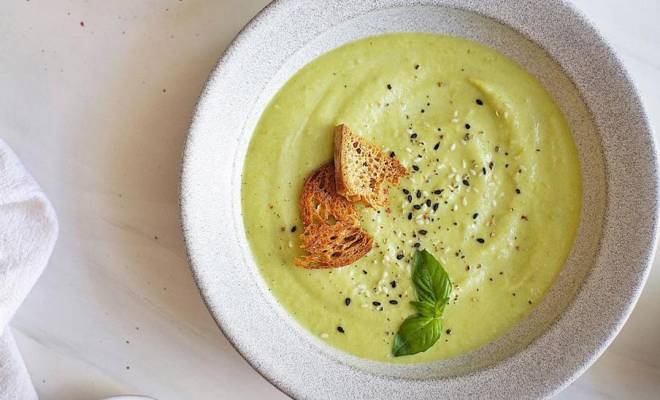 Крем суп из кабачков и зелёного горошка рецепт