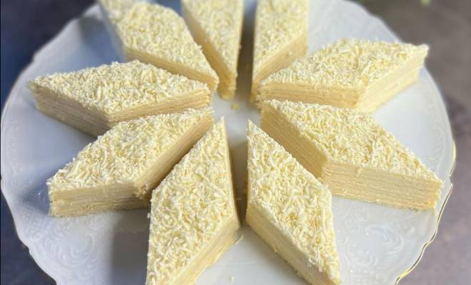 Белоснежный торт Микадо на сметане со сгущенным молоком рецепт