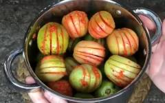 Зелёные помидоры с начинкой из перца и чеснока