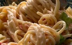 Паста спагетти с кабачками, помидорами, сыром на сковороде