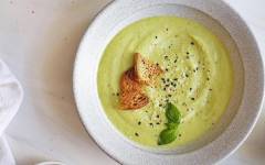 Крем суп из кабачков и зелёного горошка