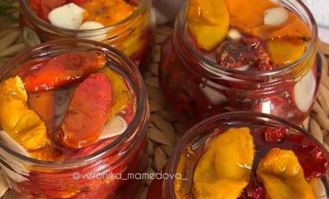 Вяленые помидоры с чесноком в масле на зиму в духовке или сушилке рецепт