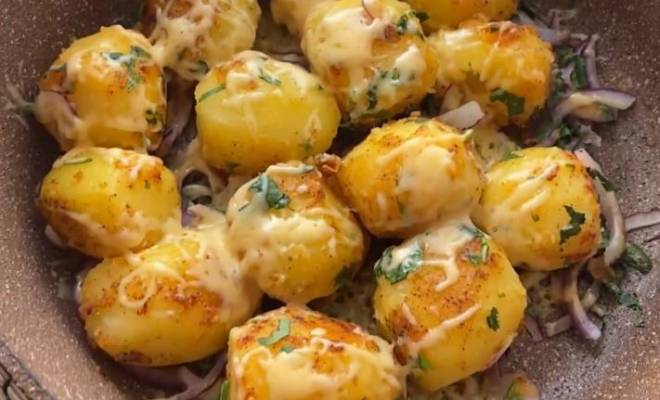 Жаренная картошка с сыром на сковороде самая вкусная рецепт