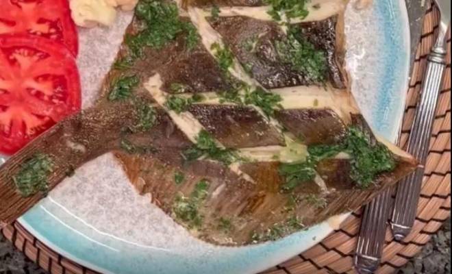 Рыба Камбала запеченная в духовке вкусно с лимоном и травами рецепт