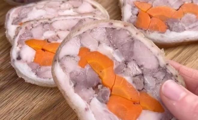 Свиная рулька вареная в кастрюле с морковью рецепт