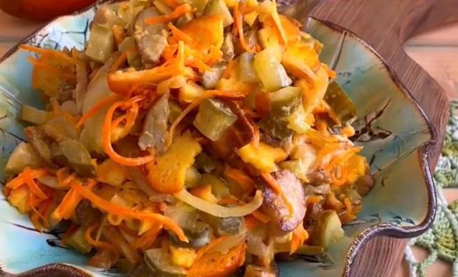 Грибной салат с морковью, орехами, чесноком и майонезом рецепт
