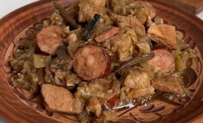 Бигос с капустой, мясом и грибами по польски рецепт