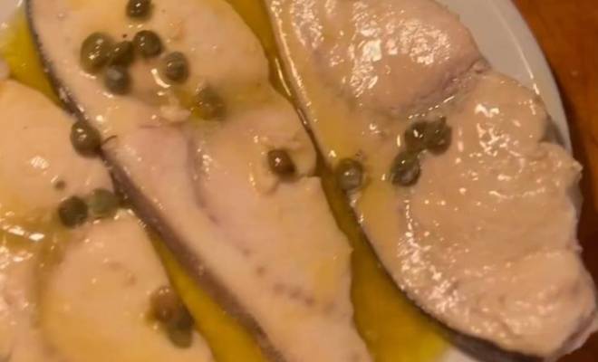 Жаренная рыба меч марлин на сковороде на оливковом масле рецепт