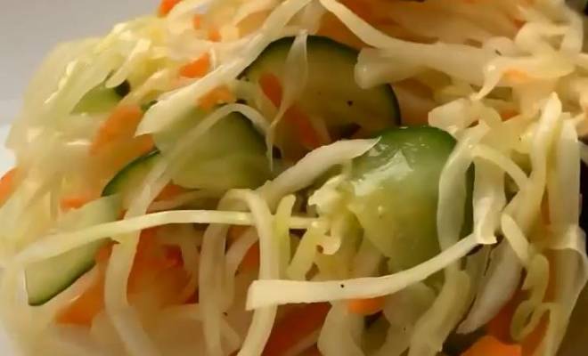 Витаминный салат из капусты, огурцов и моркови рецепт