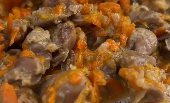 Как вкусно приготовить куриные желудки с луком и морковью на сковороде рецепт