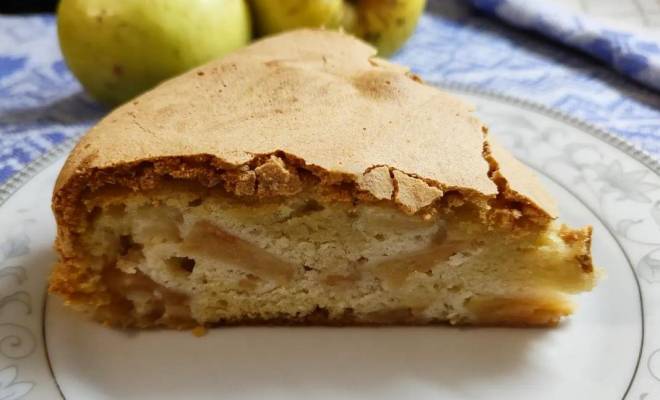 Пирог Шарлотка с яблоками классическая с хрустящей корочкой рецепт