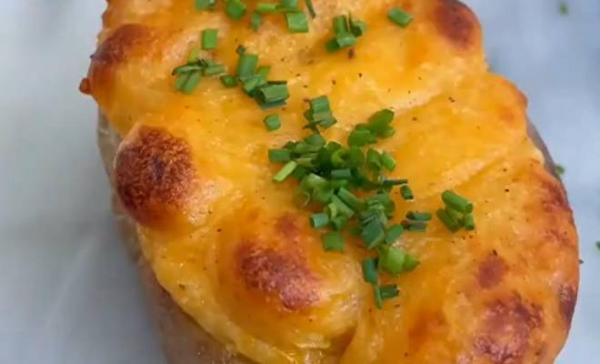 Запечённый сырный картофель в духовке Крошка Картошка с сыром рецепт