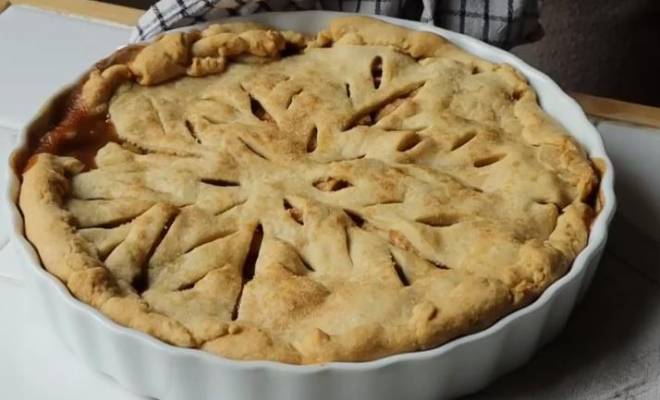 Американский яблочный пирог с корицей и сахаром в духовке рецепт