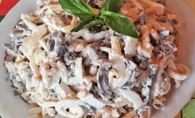 Салат с грибами шампиньонами, яйцами и огурцами рецепт