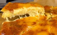 Осетинский пирог Картофджин с картофелем и сыром на кефире