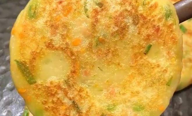 Картофельные оладьи из пюре на сковороде из сырого картофеля рецепт
