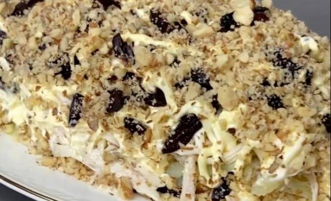 Салат с курицей, грибами и черносливом - 20 рецептов с пошаговыми фото