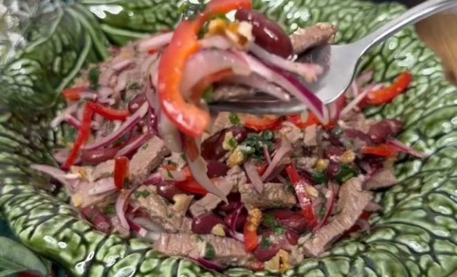 Салат с фасолью и говядиной Тбилиси рецепт