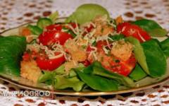 Салат из помидоров черри и хлеба Гордона Рамзи