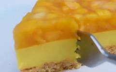 Пирог тарт с персиками и манго