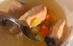 Суп уха с пшенкой и красной рыбой