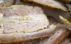 Запеченная свиная грудинка в духовке на бутерброды