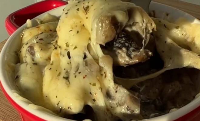 Жульен с языком и грибами со сливочным соусом рецепт