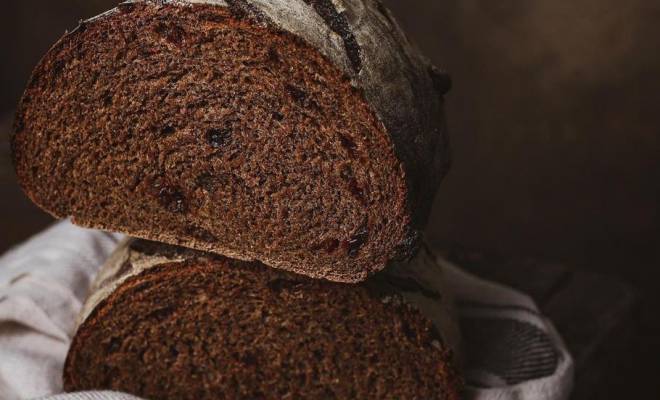Карельский заварной хлеб с изюмом и кориандром рецепт