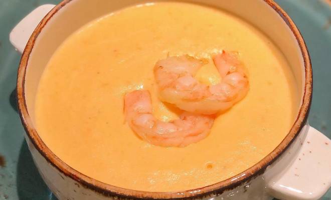 Крем суп с креветками, плавленым сыром, сливками и куриным бульоном рецепт