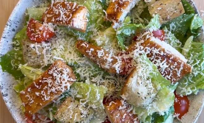 Классический салат Цезарь с курицей в домашних условиях рецепт