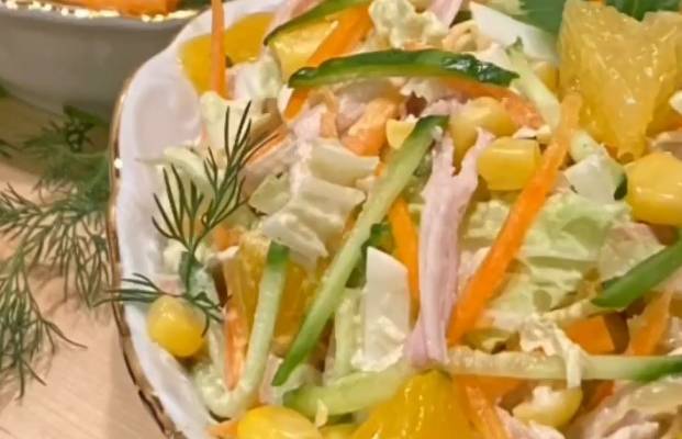 Салат пекинская капуста, курица и ананас рецепт