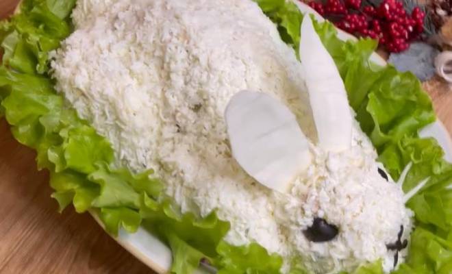Салат в форме кролика на Новый год 2023 рецепт