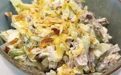 Классический салат Ташкент с редькой, говядиной и яйцом