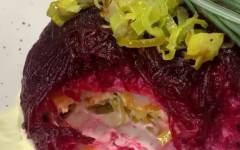 Салат селедка под шубой с луком