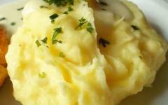 Пюре картофельное со сметаной и яйцом