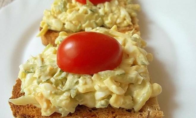 Намазка из огурцов, сыра и яйца рецепт