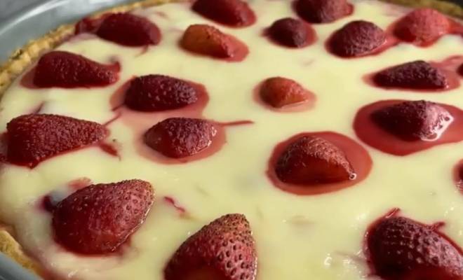Сметанный пирог с ягодами рецепт