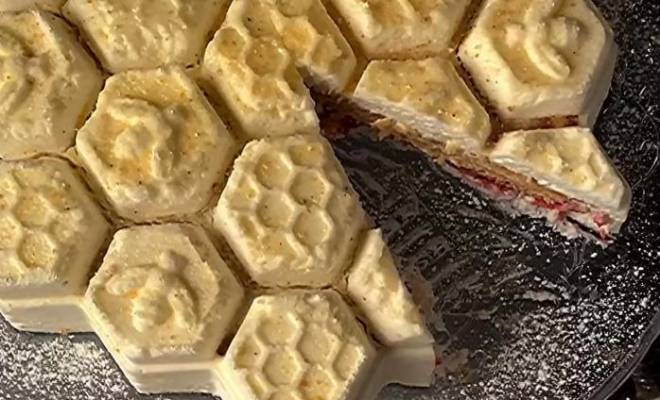 Торт муссовый Медовик с клюквой рецепт