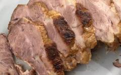 Мясо свиной шеи с соевым соусом в духовке