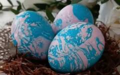 Как покрасить Мраморные яйца на пасху