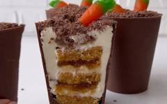 Десерт в шоколадном горшочке	с морковками