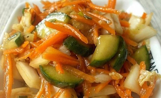 Салат из пекинской капусты с морковью и огурцами рецепт