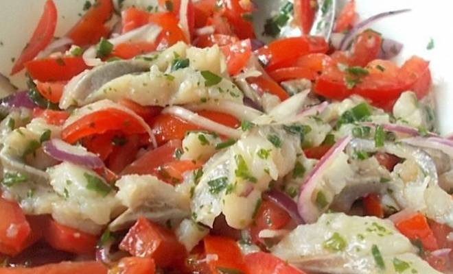 Салат из сельди с помидорами рецепт