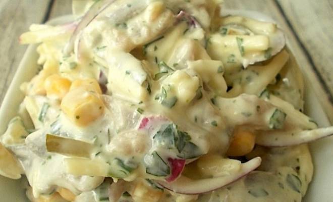 Салат с сельдью и кукурузой рецепт